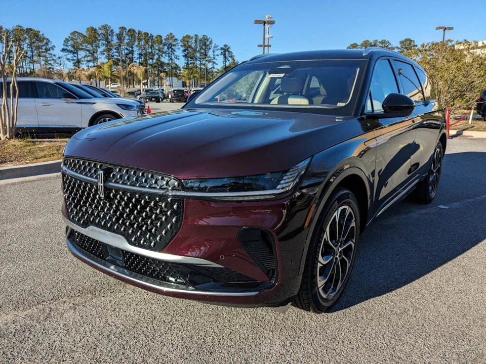 2024 Lincoln Nautilus - Image 8 of 21