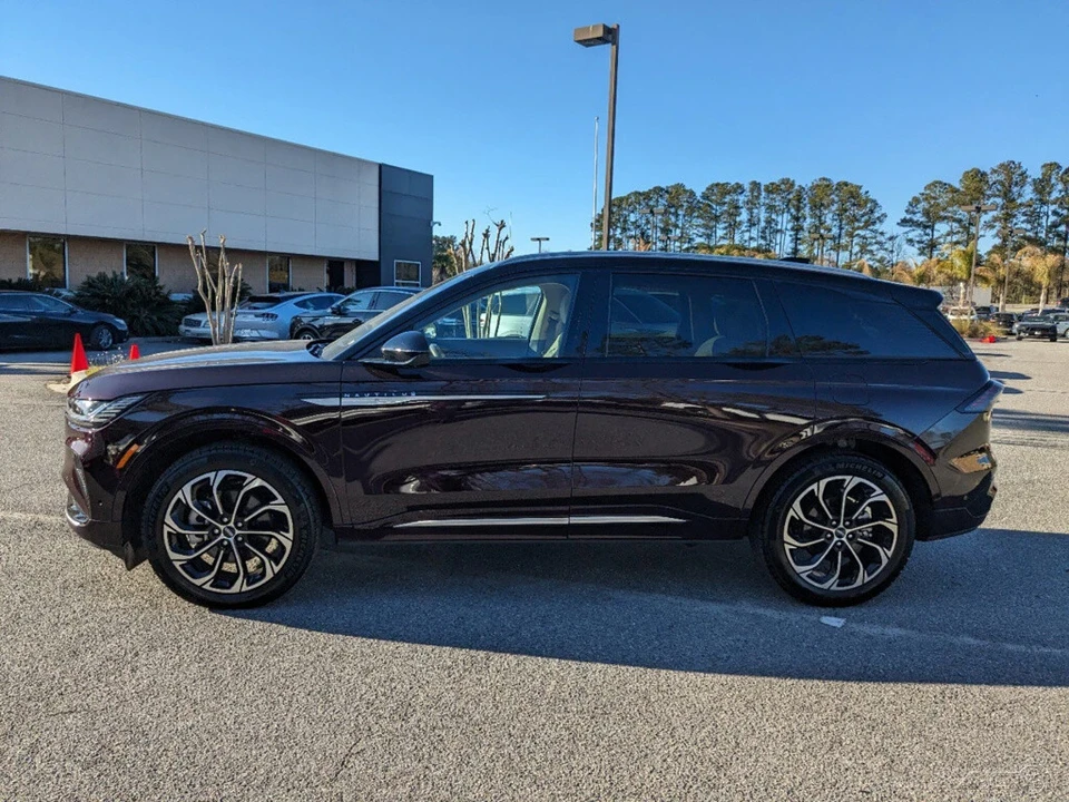 2024 Lincoln Nautilus - Image 7 of 21