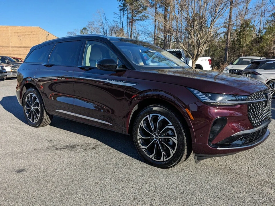 2024 Lincoln Nautilus - Image 2 of 21
