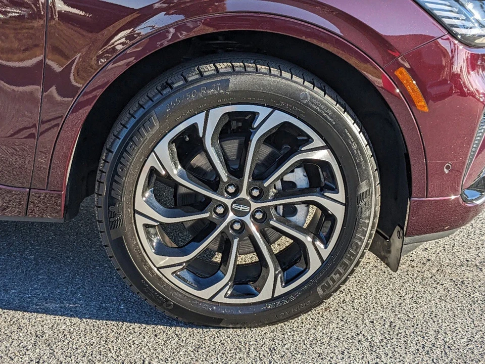 2024 Lincoln Nautilus - Image 13 of 21