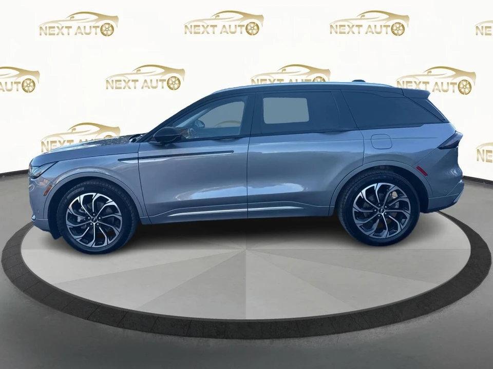 2024 Lincoln Nautilus - Image 2 of 21