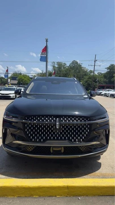 2024 Lincoln Nautilus - Image 2 of 9