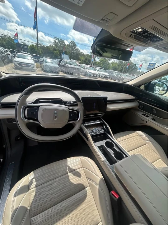 2024 Lincoln Nautilus - Image 7 of 10