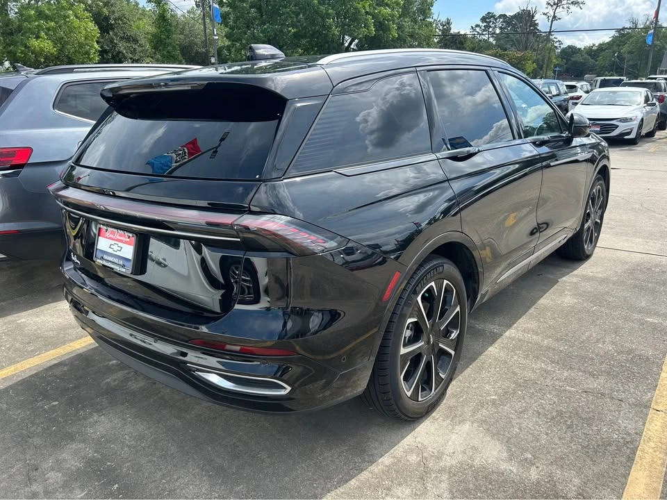 2024 Lincoln Nautilus - Image 3 of 10