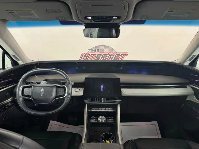 2024 Lincoln Nautilus - Image 11 of 12