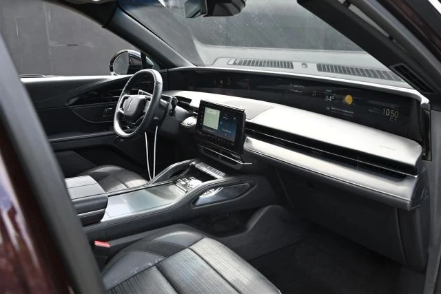 2024 Lincoln Nautilus - Image 22 of 27