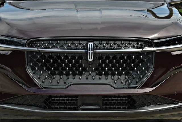 2024 Lincoln Nautilus - Image 10 of 27