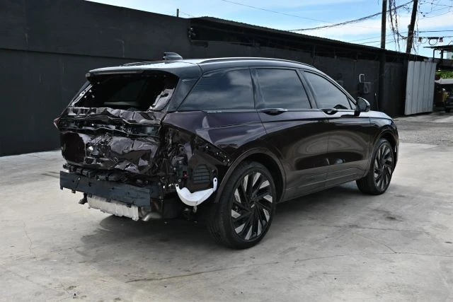 2024 Lincoln Nautilus - Image 4 of 27