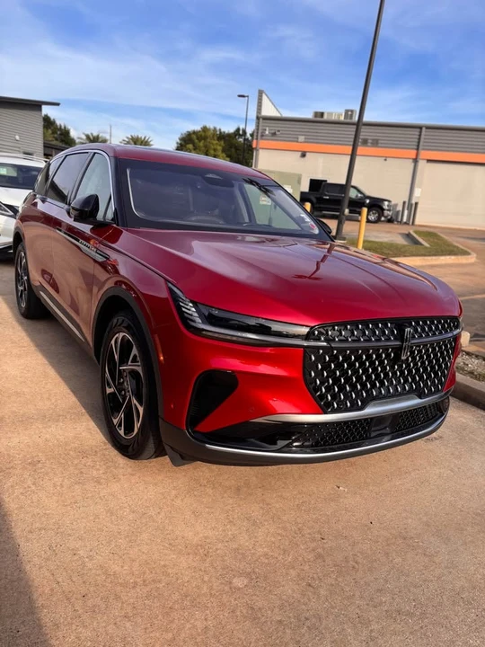 2024 Lincoln Nautilus - Image 2 of 13