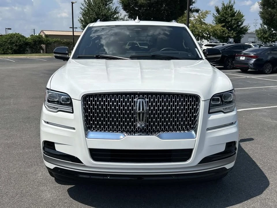 2024 Lincoln Navigator 4th Gen - Image 9 of 20