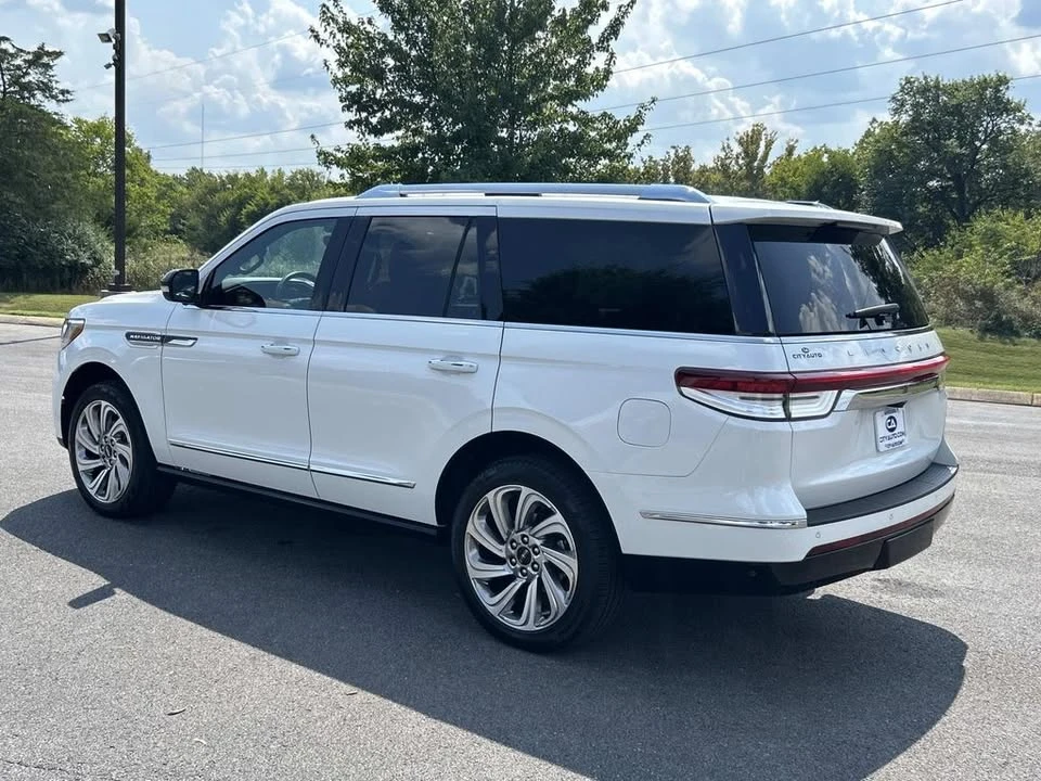 2024 Lincoln Navigator 4th Gen - Image 6 of 20