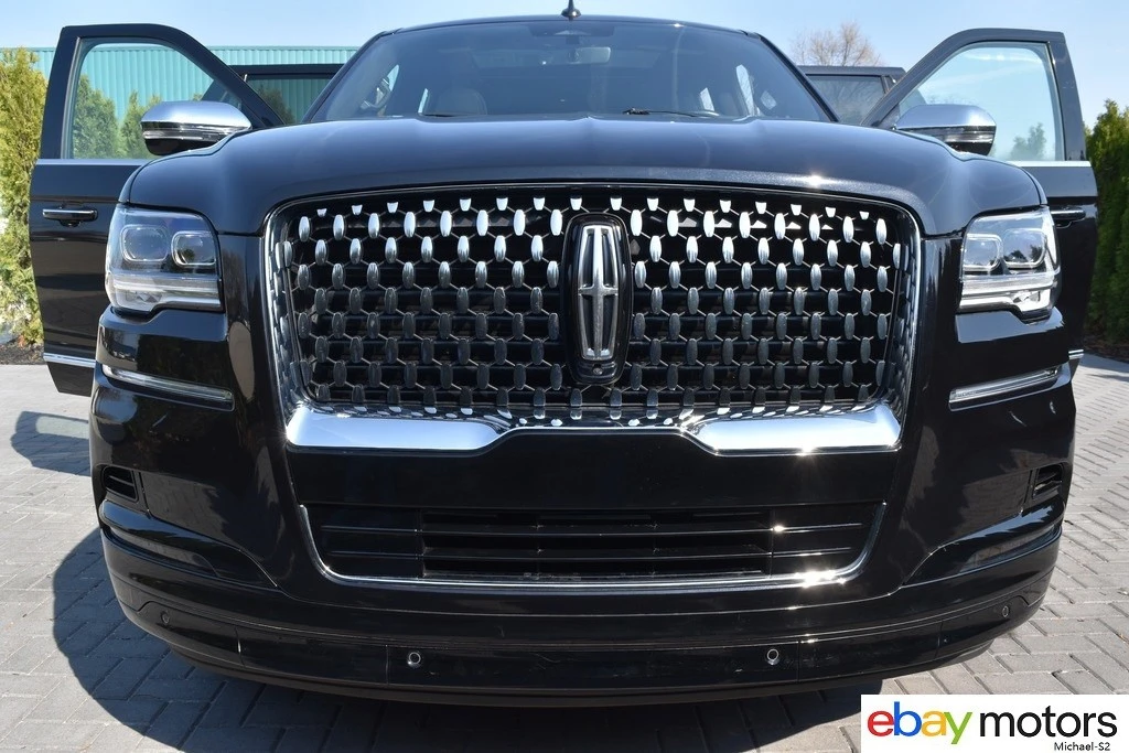 2024 Lincoln Navigator 4th Gen - Image 21 of 21