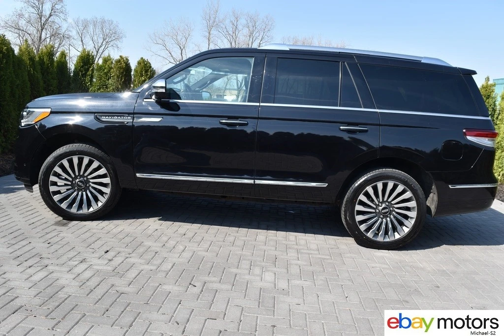 2024 Lincoln Navigator 4th Gen - Image 8 of 21
