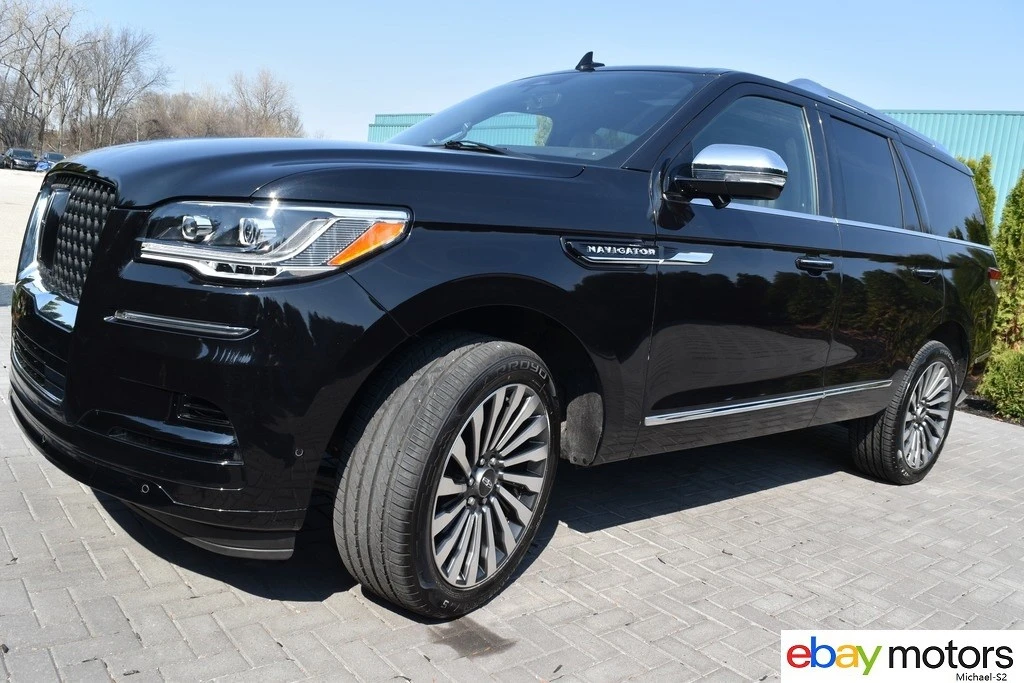 2024 Lincoln Navigator 4th Gen - Image 9 of 21