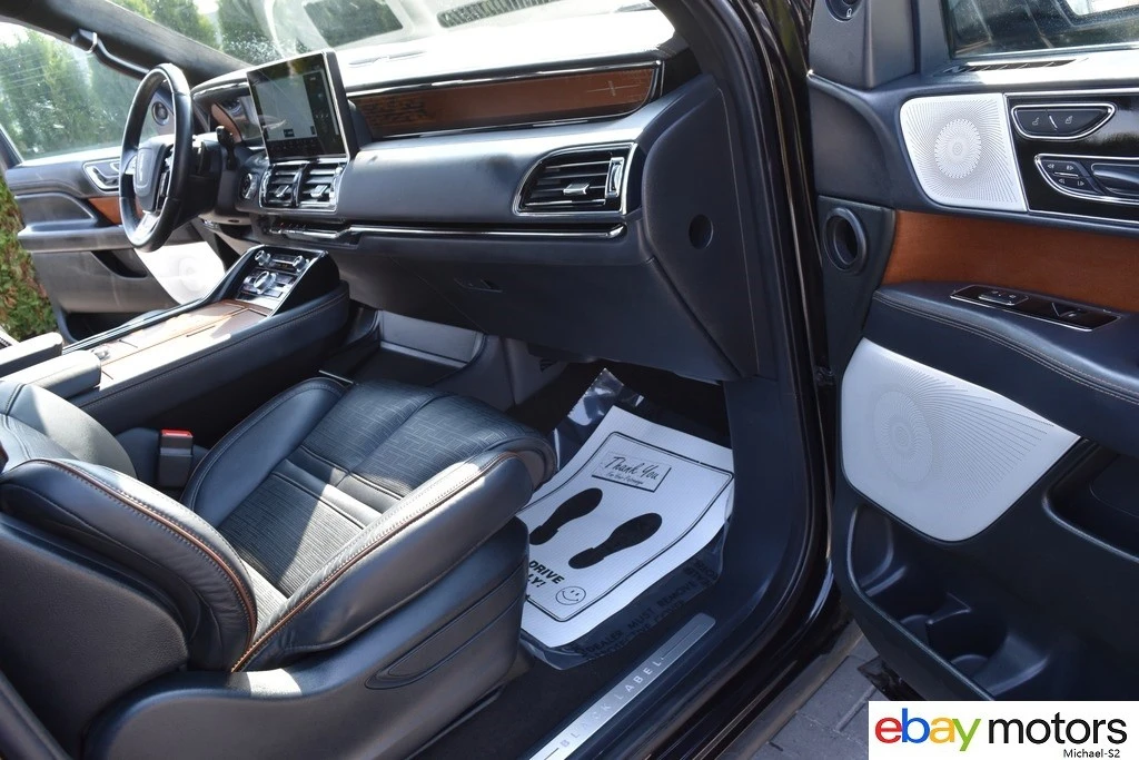2024 Lincoln Navigator 4th Gen - Image 16 of 21
