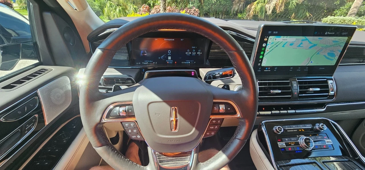 2024 Lincoln Navigator 4th Gen - Image 15 of 21