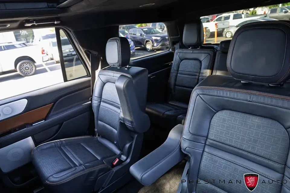 2024 Lincoln Navigator 4th Gen - Image 16 of 20