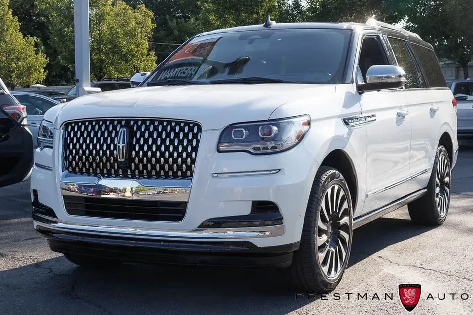2024 Lincoln Navigator 4th Gen - Image 7 of 20