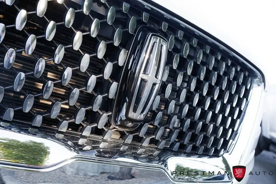 2024 Lincoln Navigator 4th Gen - Image 18 of 20