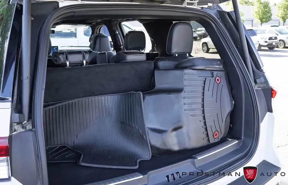 2024 Lincoln Navigator 4th Gen - Image 17 of 20