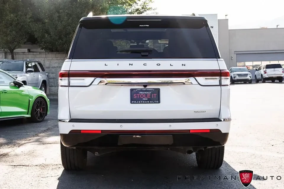 2024 Lincoln Navigator 4th Gen - Image 8 of 20