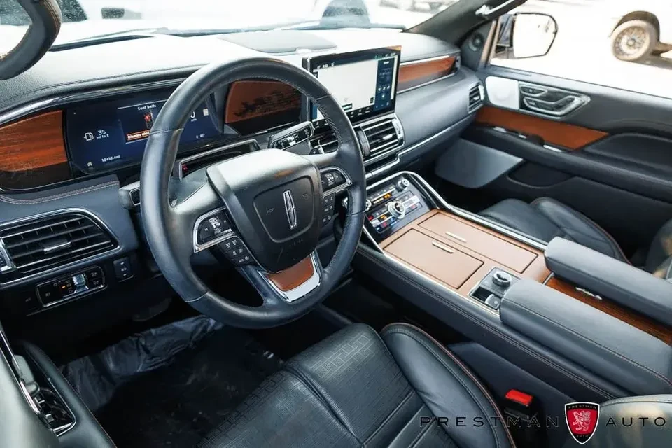 2024 Lincoln Navigator 4th Gen - Image 9 of 20