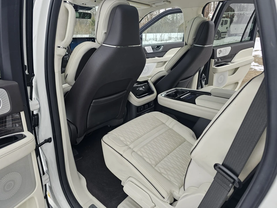 2024 Lincoln Navigator 4th Gen - Image 6 of 21