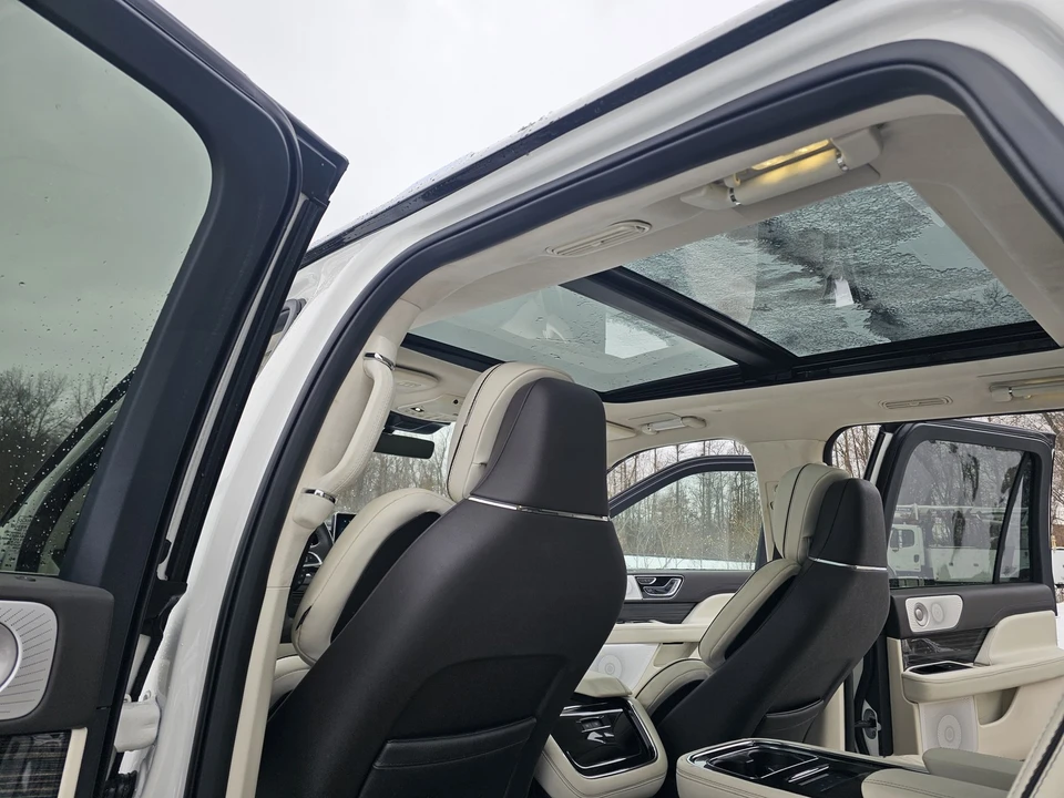 2024 Lincoln Navigator 4th Gen - Image 7 of 21