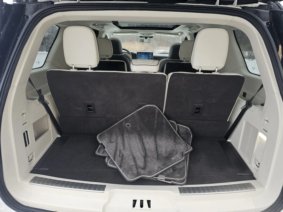 2024 Lincoln Navigator 4th Gen - Image 12 of 21