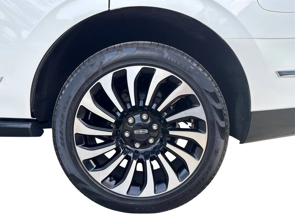 2024 Lincoln Navigator 4th Gen - Image 15 of 21