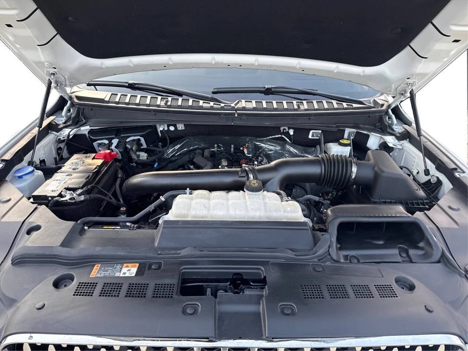 2024 Lincoln Navigator 4th Gen - Image 13 of 21