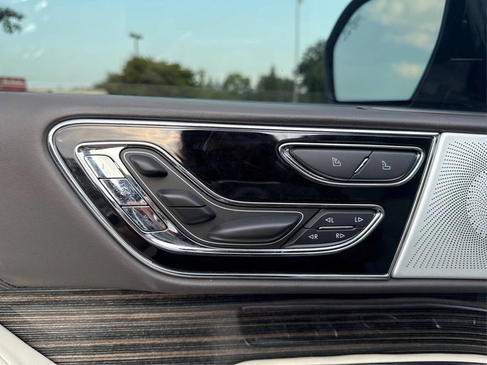 2024 Lincoln Navigator 4th Gen - Image 20 of 21