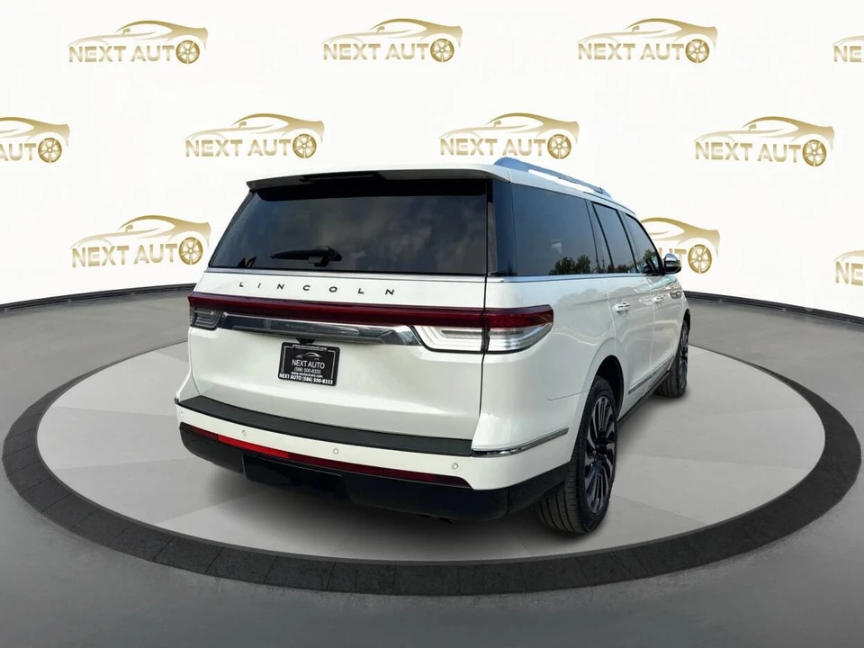 2024 Lincoln Navigator 4th Gen - Image 5 of 21