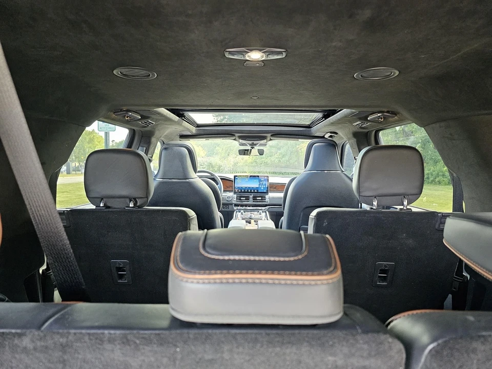 2024 Lincoln Navigator 4th Gen - Image 12 of 21