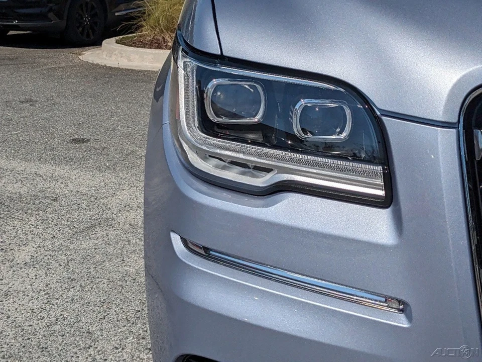 2024 Lincoln Navigator 4th Gen - Image 10 of 21