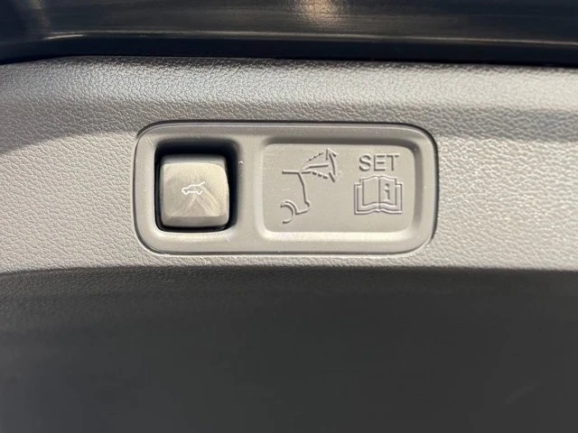 2024 Lincoln Navigator 4th Gen - Image 11 of 31