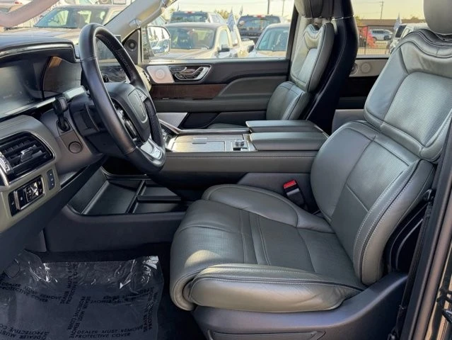 2024 Lincoln Navigator 4th Gen - Image 15 of 31