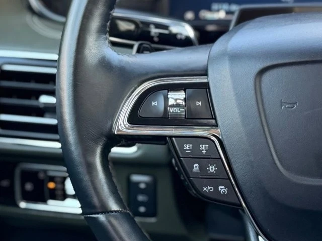 2024 Lincoln Navigator 4th Gen - Image 20 of 31