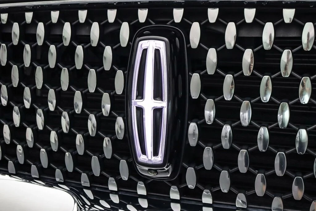 2024 Lincoln Navigator 4th Gen - Image 12 of 21