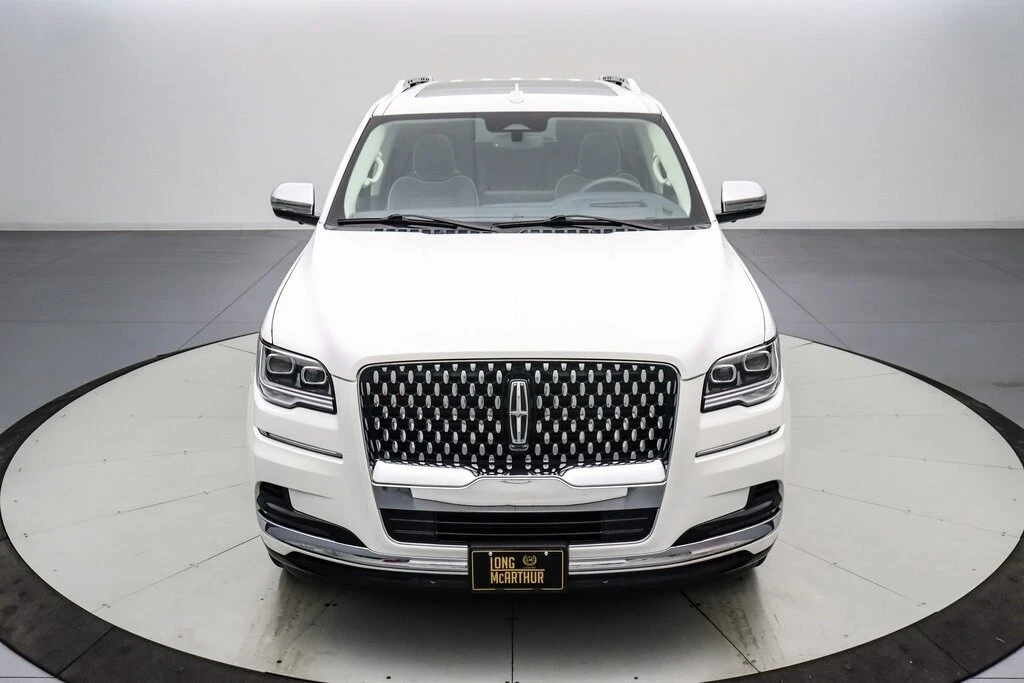2024 Lincoln Navigator 4th Gen - Image 10 of 21
