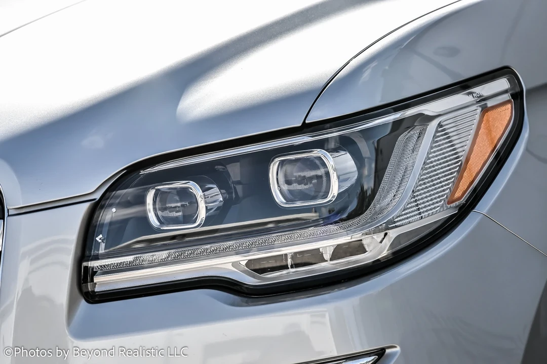 2024 Lincoln Navigator 4th Gen - Image 12 of 21