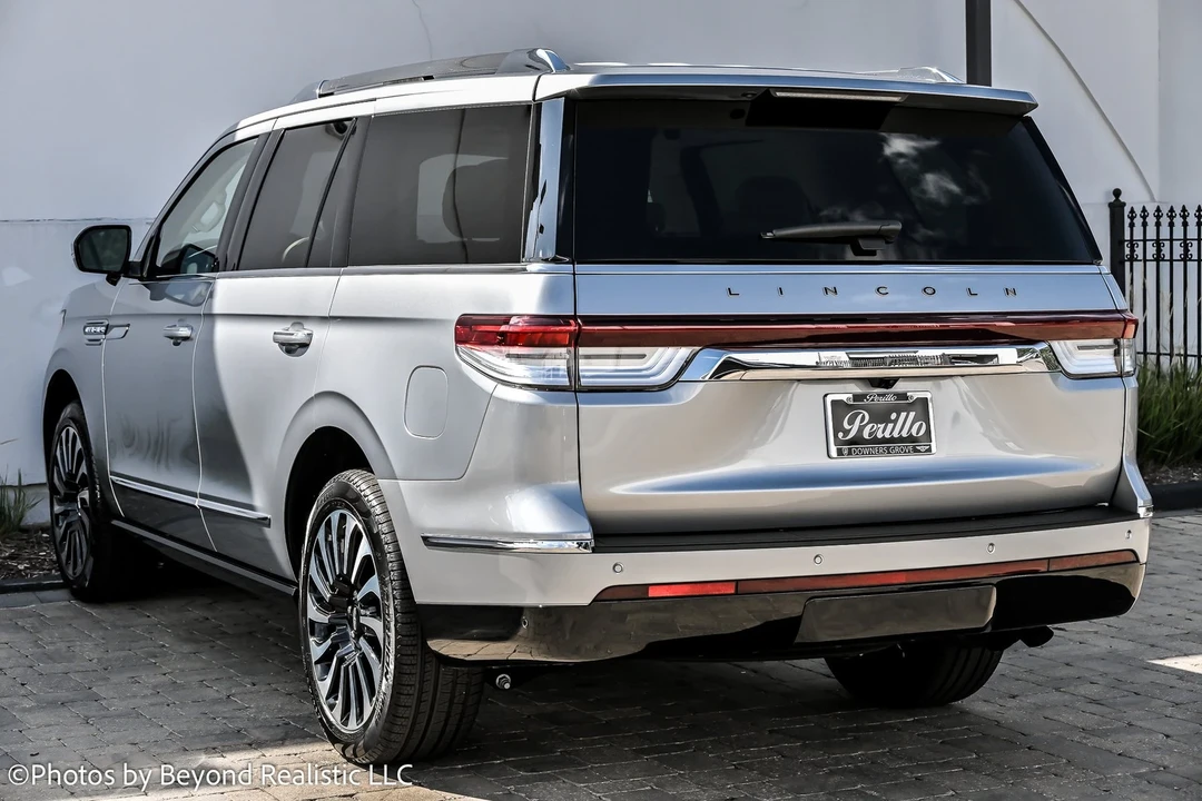 2024 Lincoln Navigator 4th Gen - Image 6 of 21