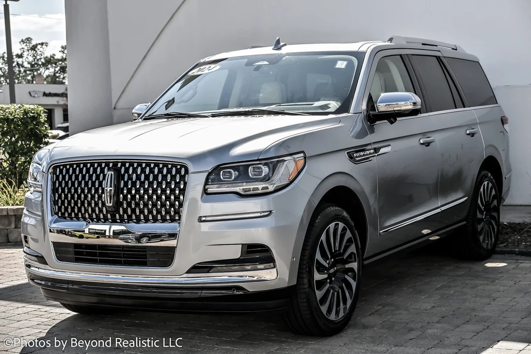2024 Lincoln Navigator 4th Gen - Image 4 of 21
