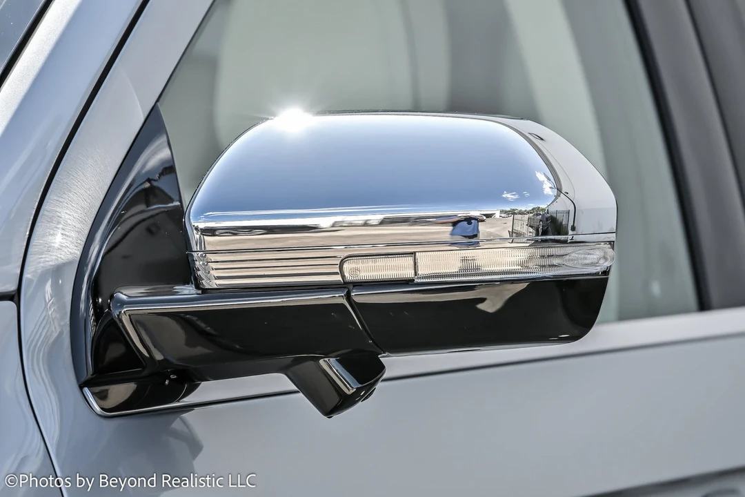 2024 Lincoln Navigator 4th Gen - Image 14 of 21