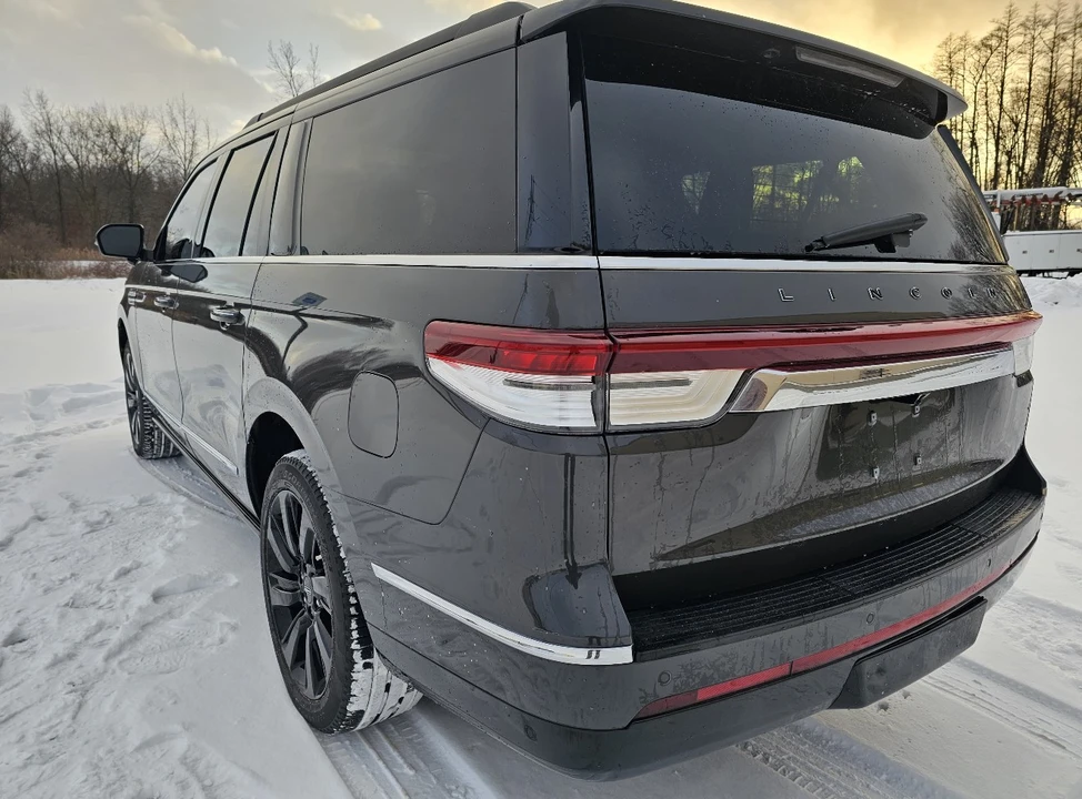 2024 Lincoln Navigator 4th Gen - Image 18 of 21