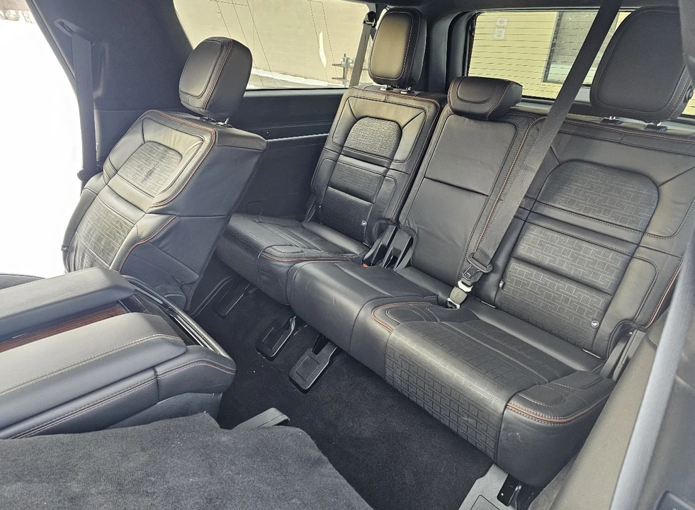 2024 Lincoln Navigator 4th Gen - Image 8 of 21
