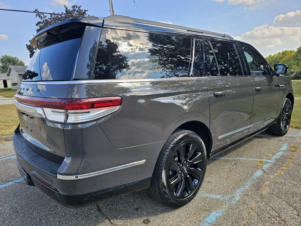 2024 Lincoln Navigator 4th Gen - Image 21 of 21