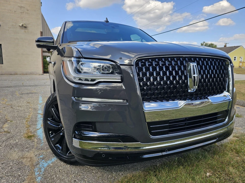 2024 Lincoln Navigator 4th Gen - Image 3 of 21
