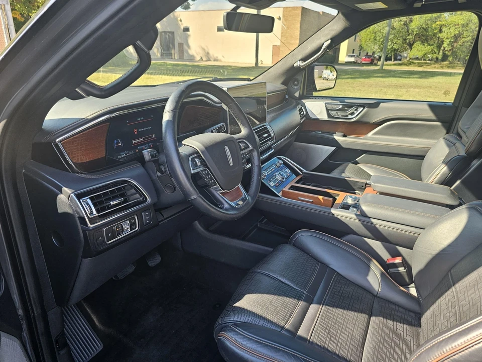 2024 Lincoln Navigator 4th Gen - Image 5 of 21