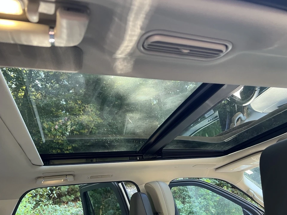 2024 Lincoln Navigator 4th Gen - Image 5 of 9